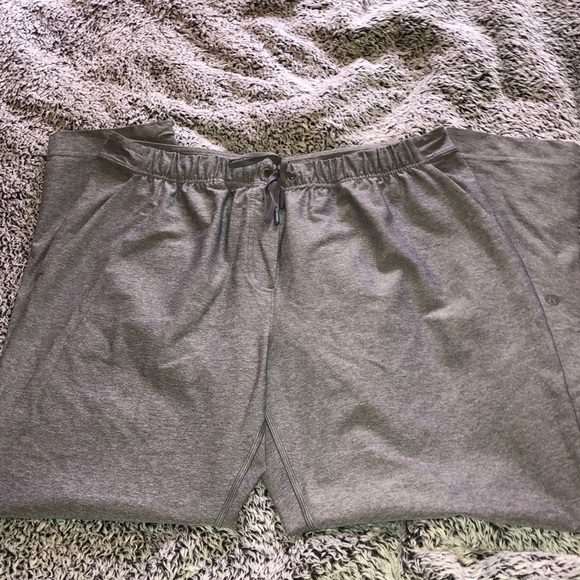 Lululemon pants! - Picture 2 of 4
